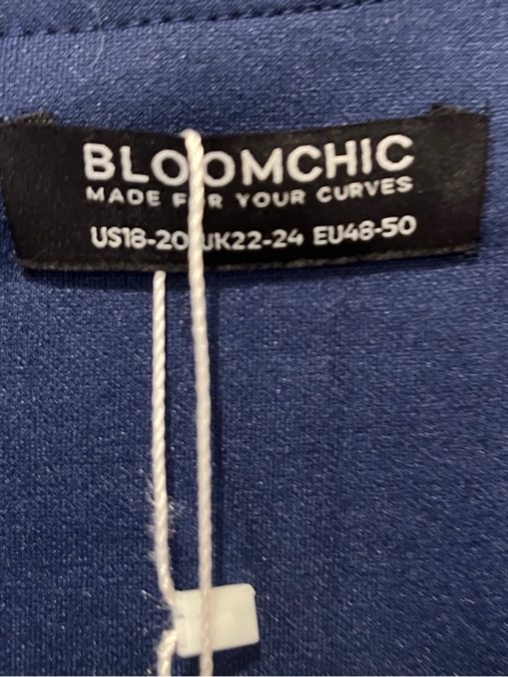 BloomChic Women’s Navy Floral Embroidery Sheer Long Sleeve Romper Size 18-20 NWT - Picture 13 of 15